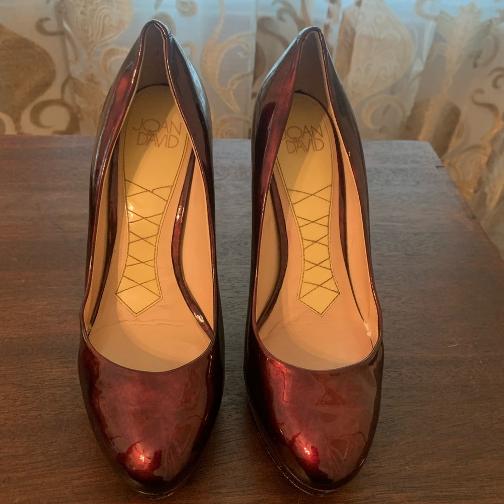 Timeless Joan & David Wine Color Patent Leather Heels - Size 7